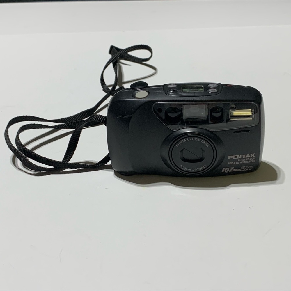 Pentax IQZoom EZY Point & Shoot 35mm Film Camera 38-70mm Zoom Lens UNTESTED